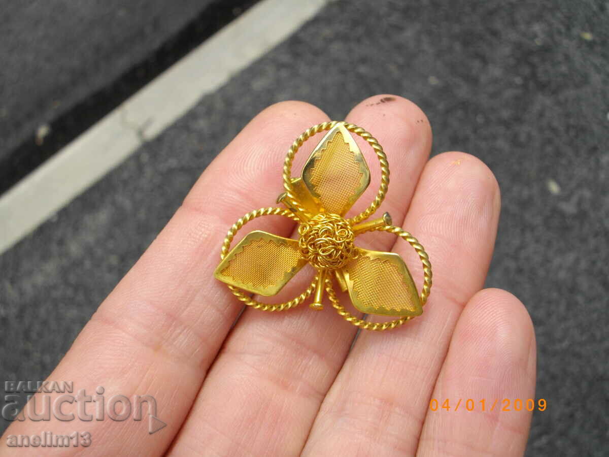 STARA καρφίτσα με τιμή 15.00 BGN | € 7.67 STARA καρφίτσα με τιμή 15.00 BGN | € 7.67