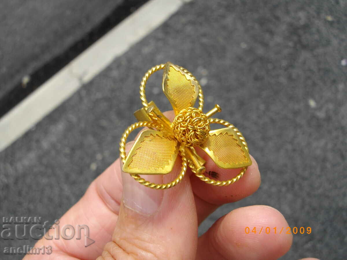 Δημοπρασία STARA καρφίτσα Δημοπρασία STARA καρφίτσα