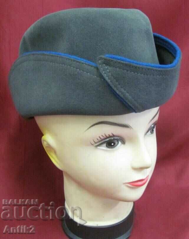 Pălărie de stewardesă vintage anilor 60