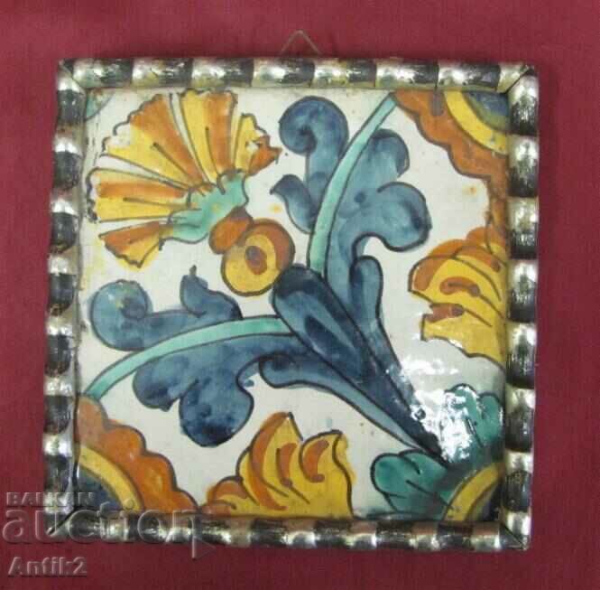 17c Antique Ισπανικό πλακάκι Mayolica με στυλιζαρισμένο γαρύφαλλο
