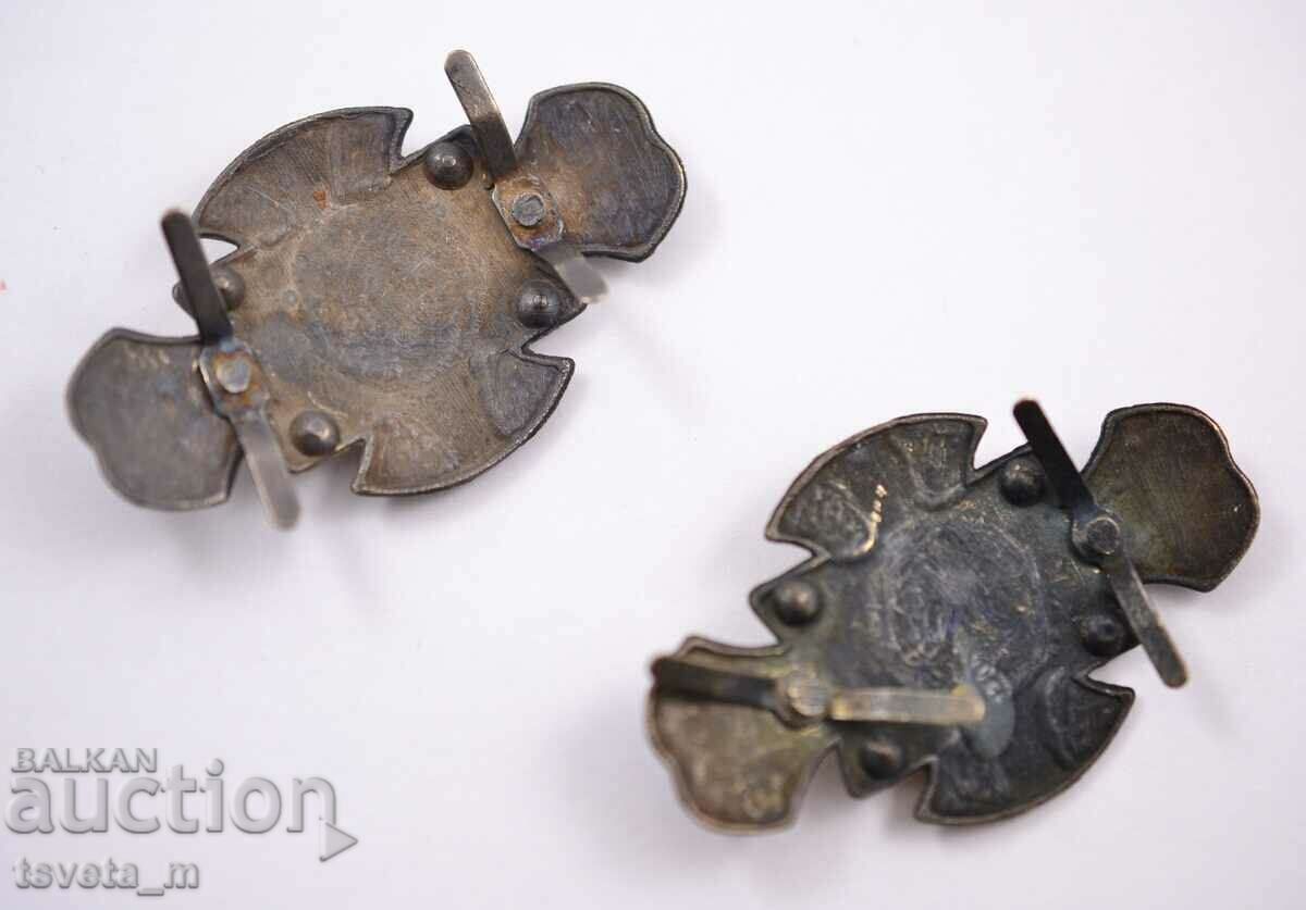 2 pcs. Brooch, applique with price 3.00 BGN | € 1.53