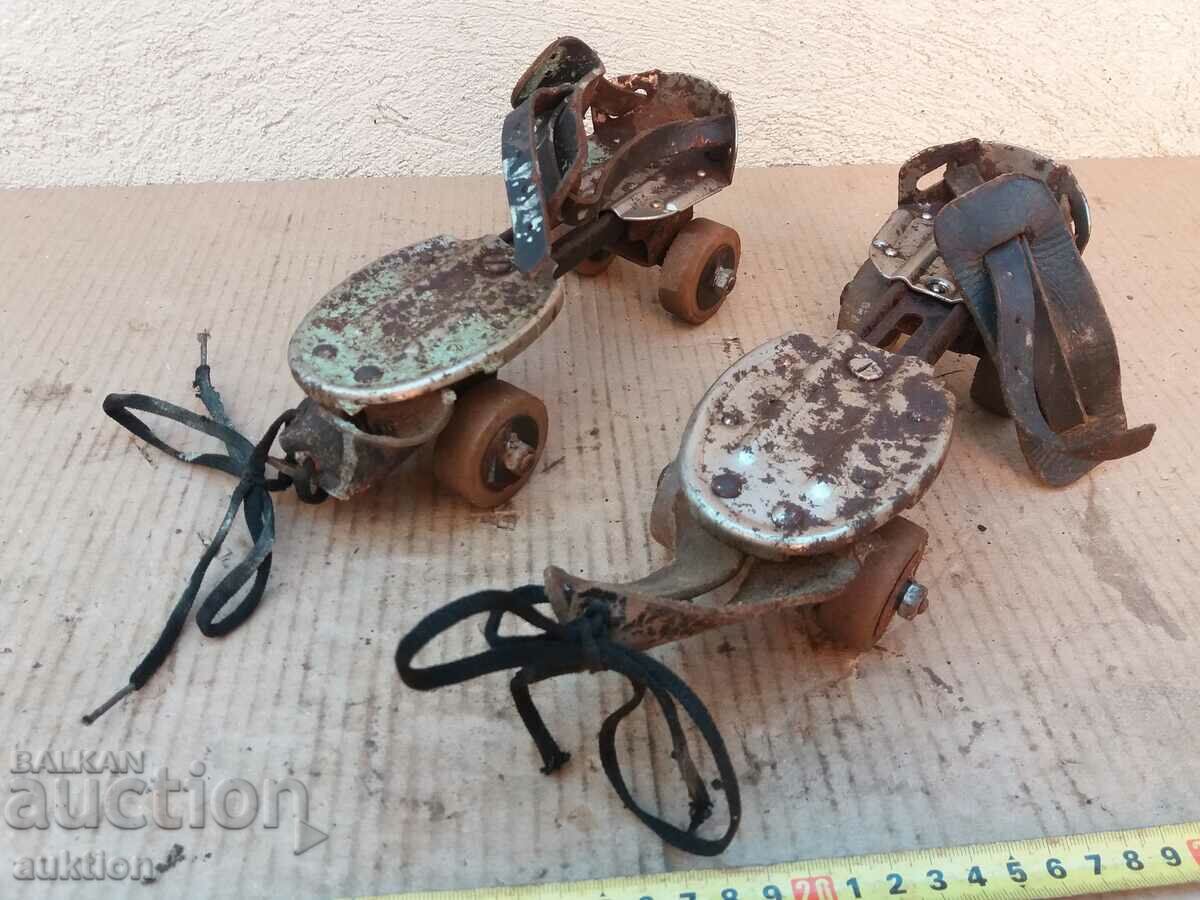 Delivery of OLD EXCELLENT SKATES - ROLLERS Delivery of OLD EXCELLENT SKATES - ROLLERS