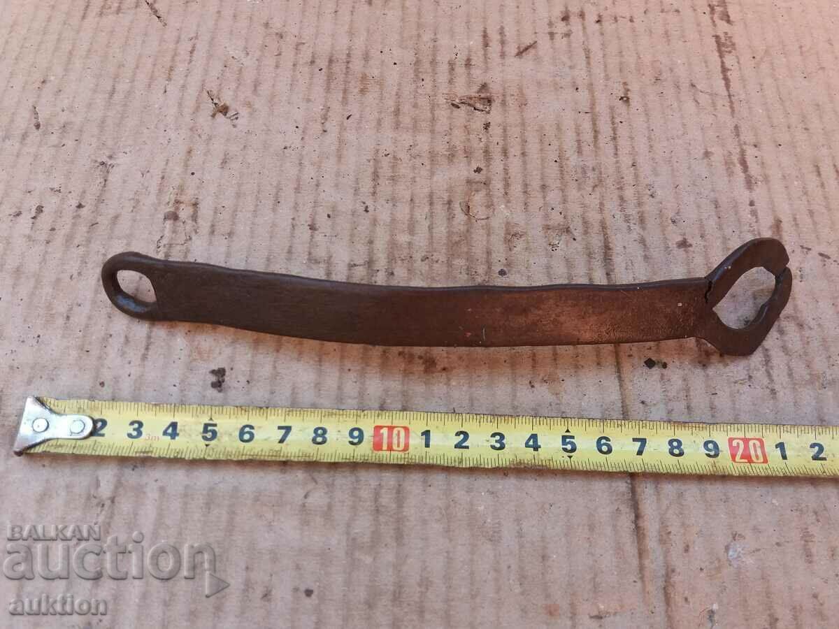 ΣΦΥΡΗΤΗ ΚΛΕΙΔΑΡΙΑ ΑΝΑΓΕΝΝΗΣΗΣ ΓΙΑ ΤΗΝ ΠΥΛΗ, ΚΑΤΑΣΤΗΜΑ με τιμή 3.99 BGN | € 2.04 ΣΦΥΡΗΤΗ ΚΛΕΙΔΑΡΙΑ ΑΝΑΓΕΝΝΗΣΗΣ ΓΙΑ ΤΗΝ ΠΥΛΗ, ΚΑΤΑΣΤΗΜΑ με τιμή 3.99 BGN | € 2.04