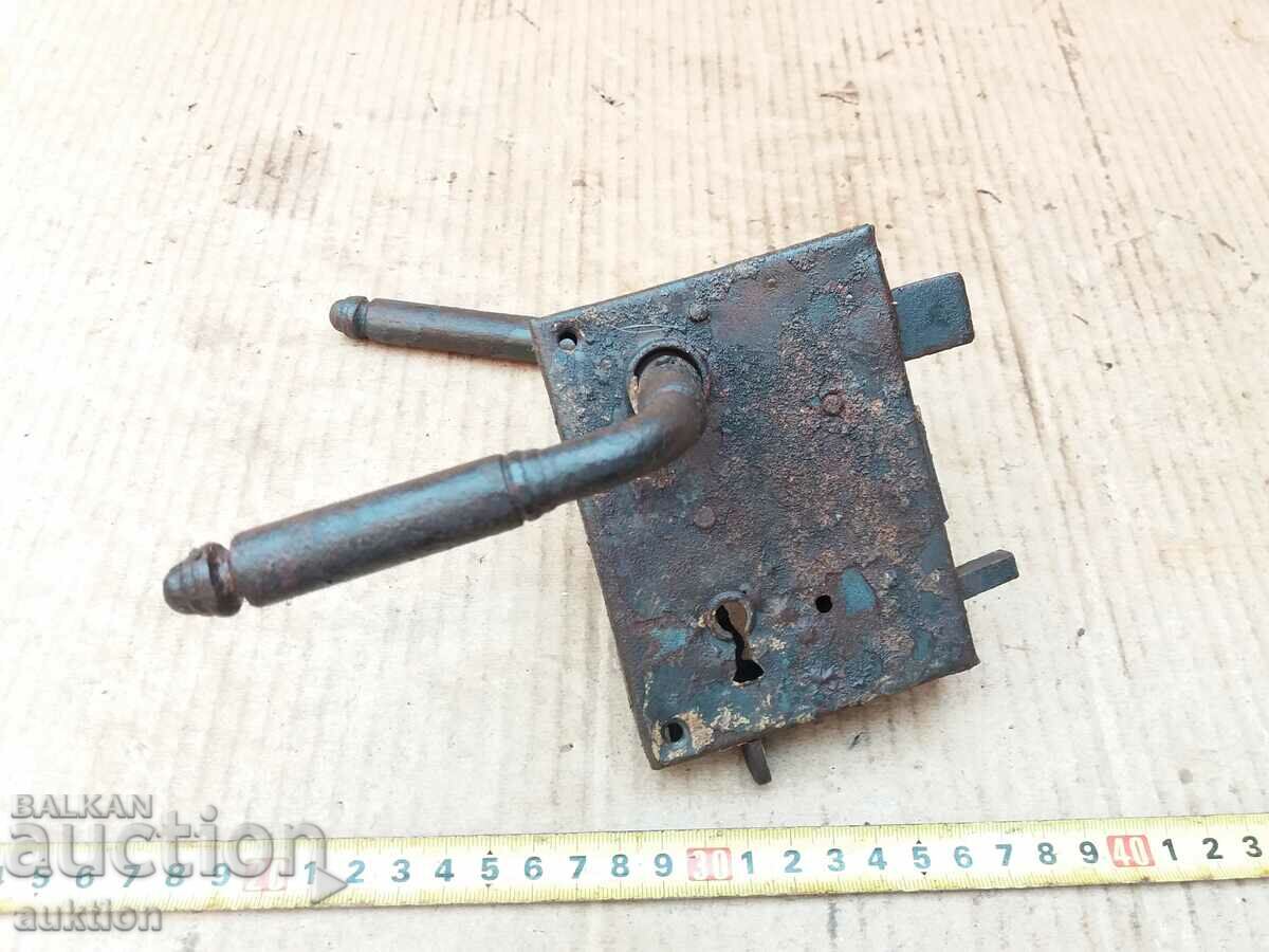 OLD REVIVAL METAL LOCK with price 4.99 BGN | € 2.55