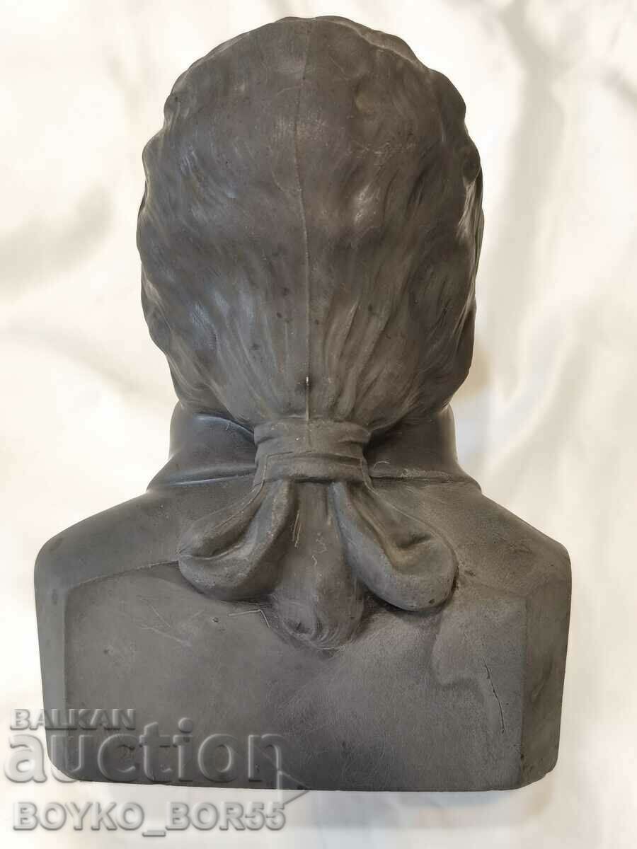 Delivery of Unique German Antique Bust from the End of the 19th Century Delivery of Unique German Antique Bust from the End of the 19th Century