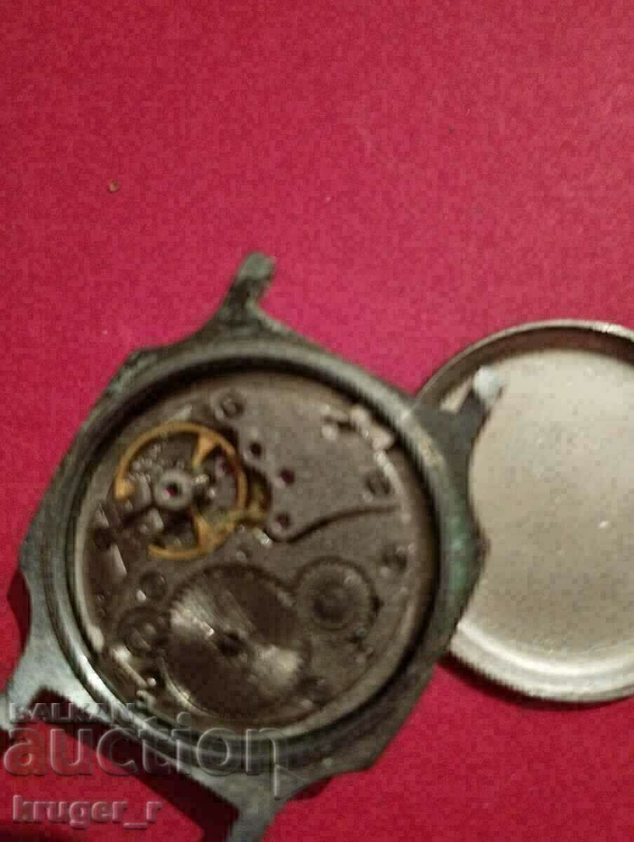 VICTORY clock - 6 VICTORY clock - 6