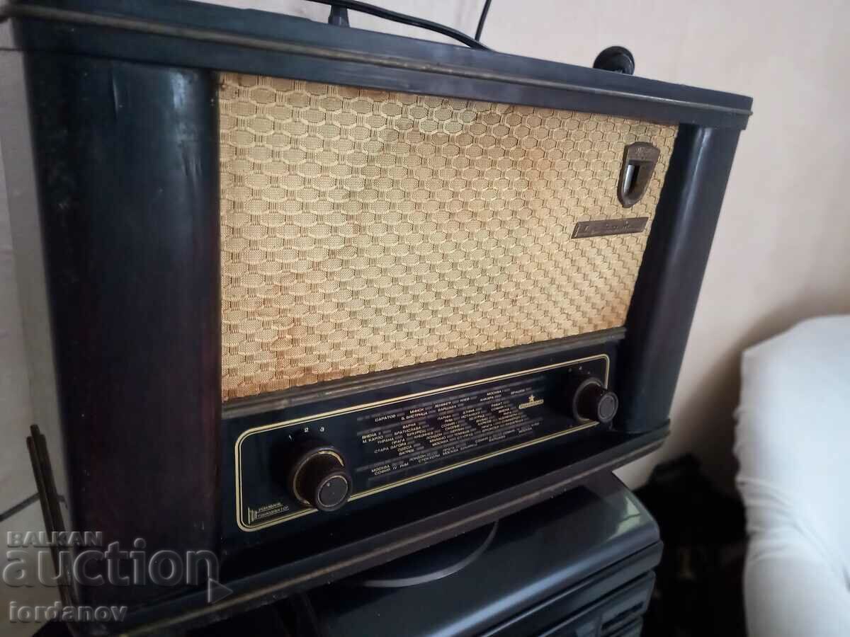 Radio receiver "Hristo Botev", Voroshilov plant with price 60.00 BGN | € 30.68 Radio receiver "Hristo Botev", Voroshilov plant with price 60.00 BGN | € 30.68