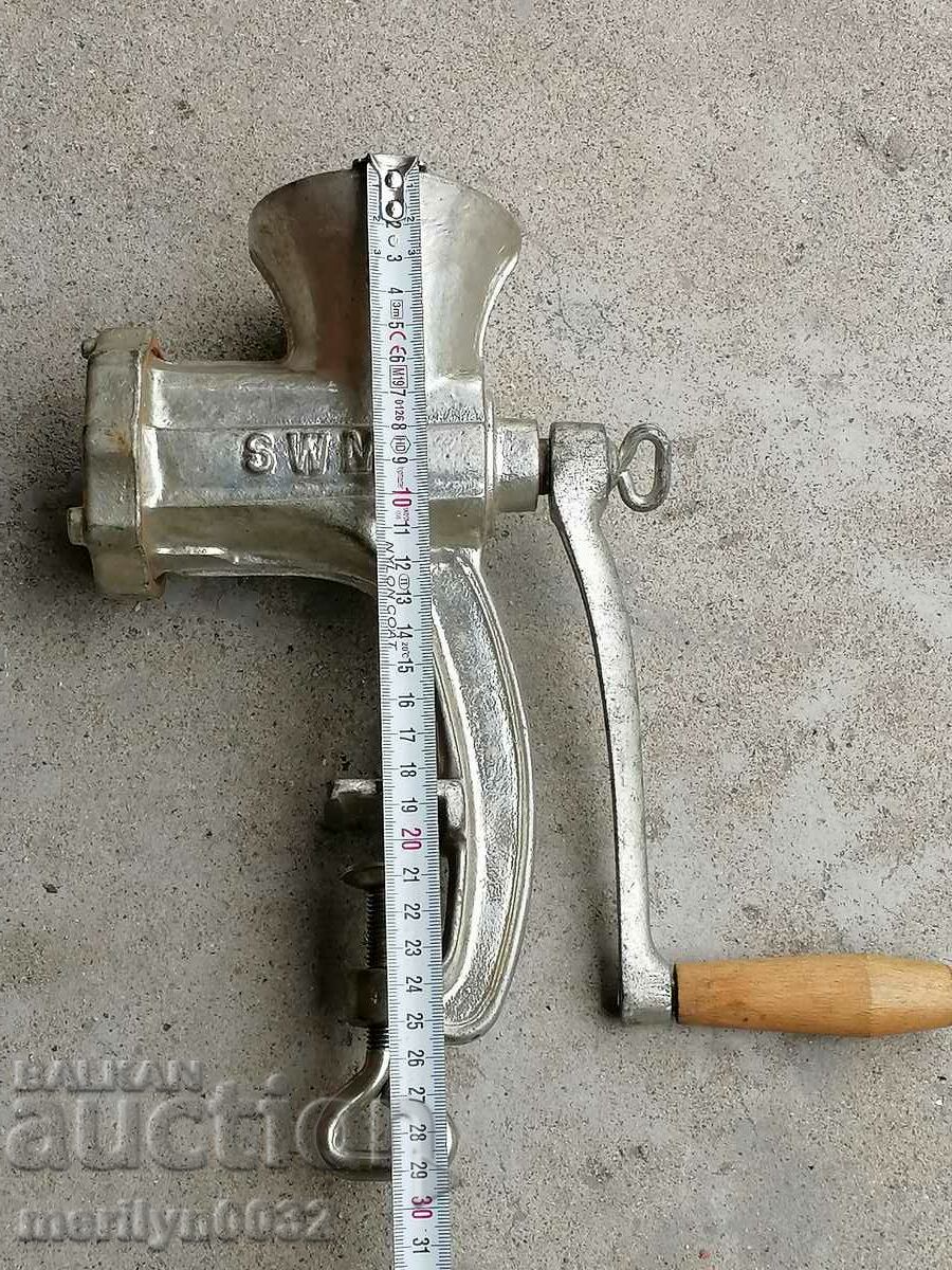 An old metal grinder for meat grinders with price 45.00 BGN | € 23.01 An old metal grinder for meat grinders with price 45.00 BGN | € 23.01