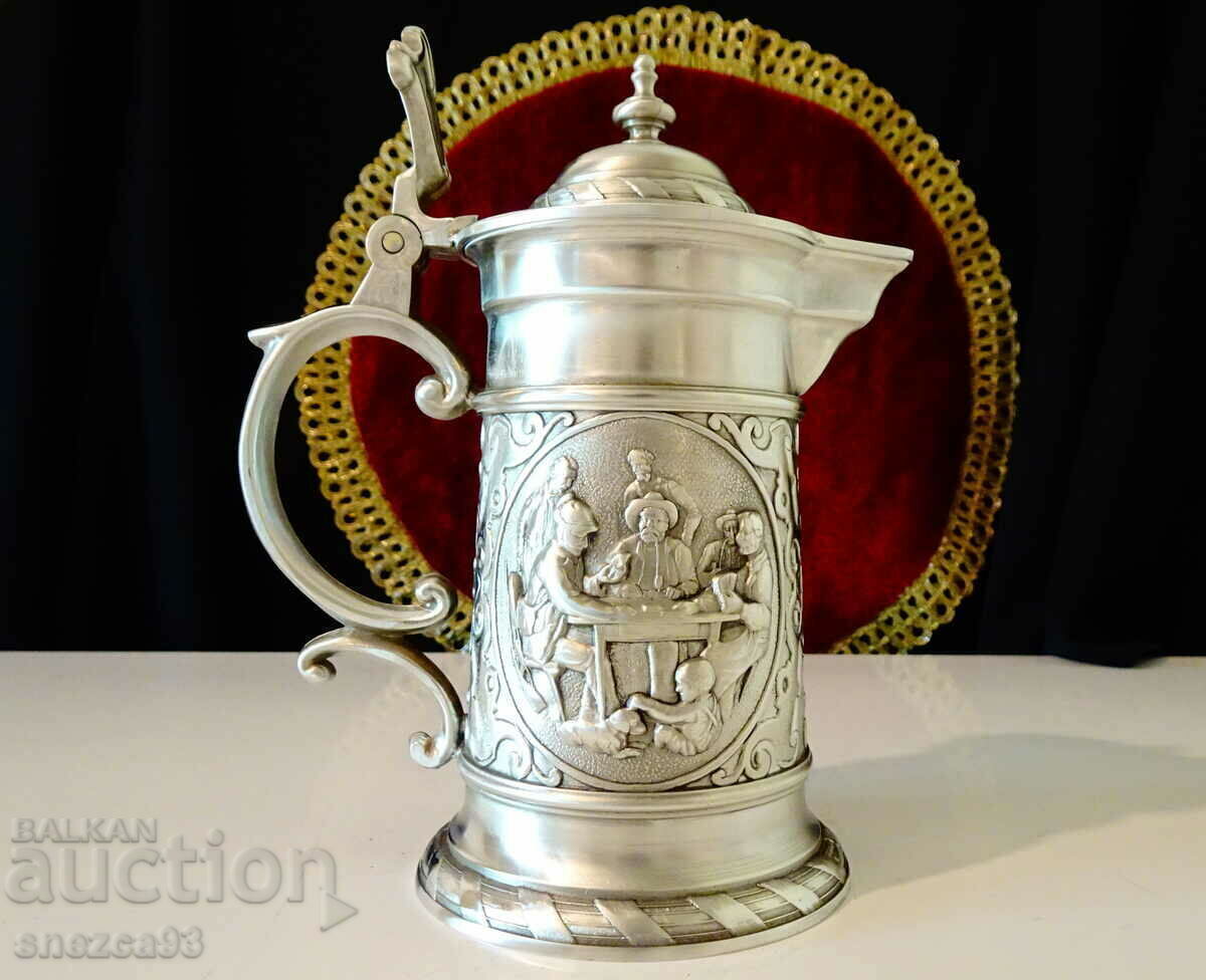 Ловна халба,кана от калай с картини. Ловна халба,кана от калай с картини.