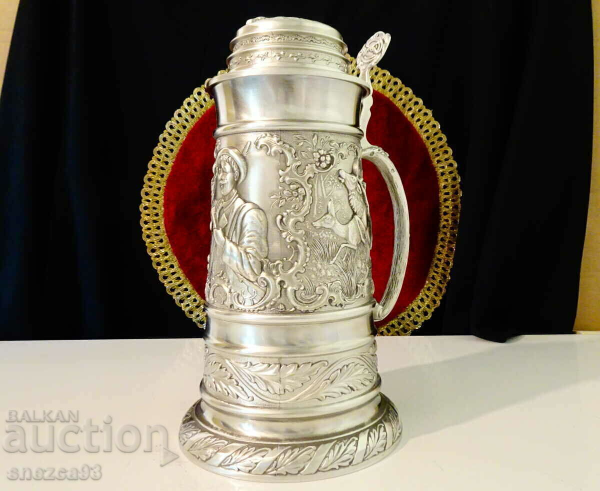 Παράδοση Τσιγκένια κούπα προς τιμή του κυνηγιού 1 κιλό.