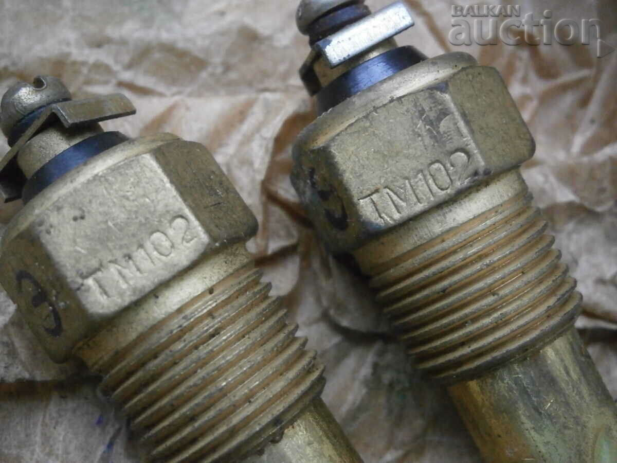 temperature sensor lot two pieces retro car - 6 temperature sensor lot two pieces retro car - 6