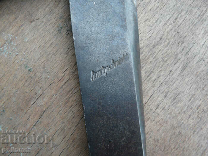 Ένα παλιό γερμανικό όργανο με τιμή 70.00 BGN | € 35.79 Ένα παλιό γερμανικό όργανο με τιμή 70.00 BGN | € 35.79