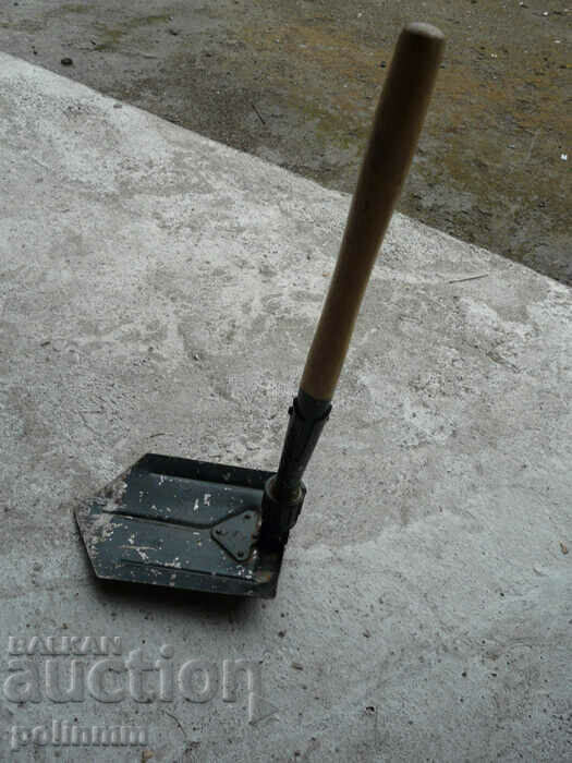 German military shovel