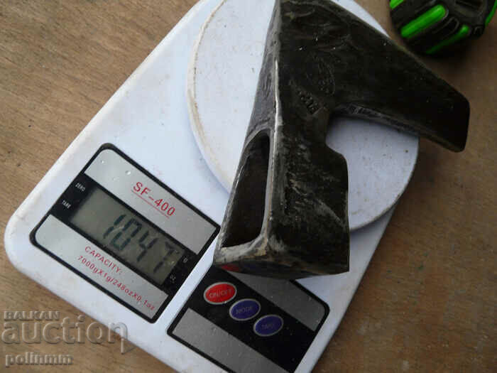 Old pioneer ax - 1 - 5 Old pioneer ax - 1 - 5