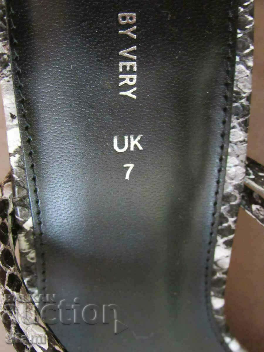 Sandale noi de lux cu imprimeu foarte șarpe numărul 40 - 6