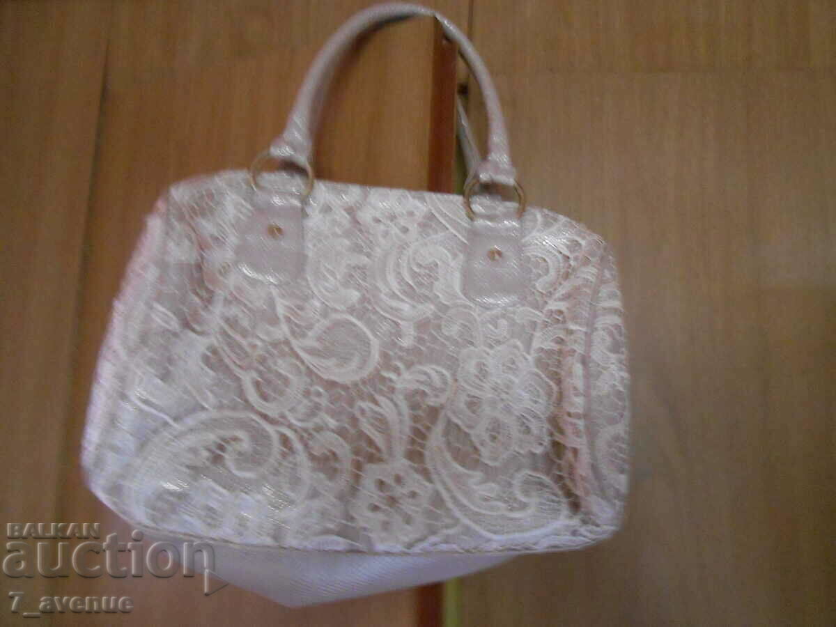 Women's bag with lace, VINTAGE with price 29.00 BGN | € 14.83 Women's bag with lace, VINTAGE with price 29.00 BGN | € 14.83