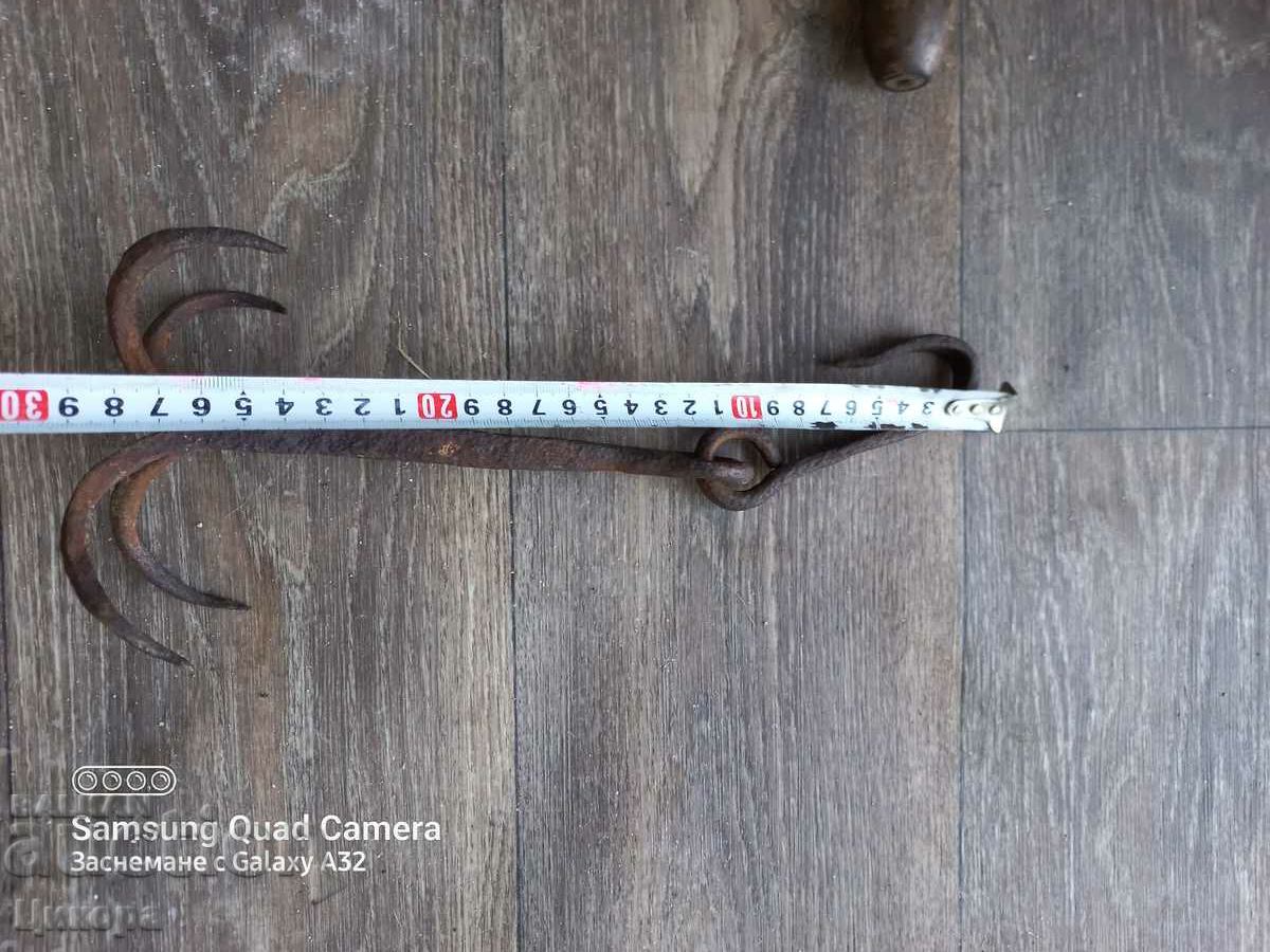 OLD CHANGEL HOOKED HAND FORGED FOUR with price 60.00 BGN | € 30.68 OLD CHANGEL HOOKED HAND FORGED FOUR with price 60.00 BGN | € 30.68
