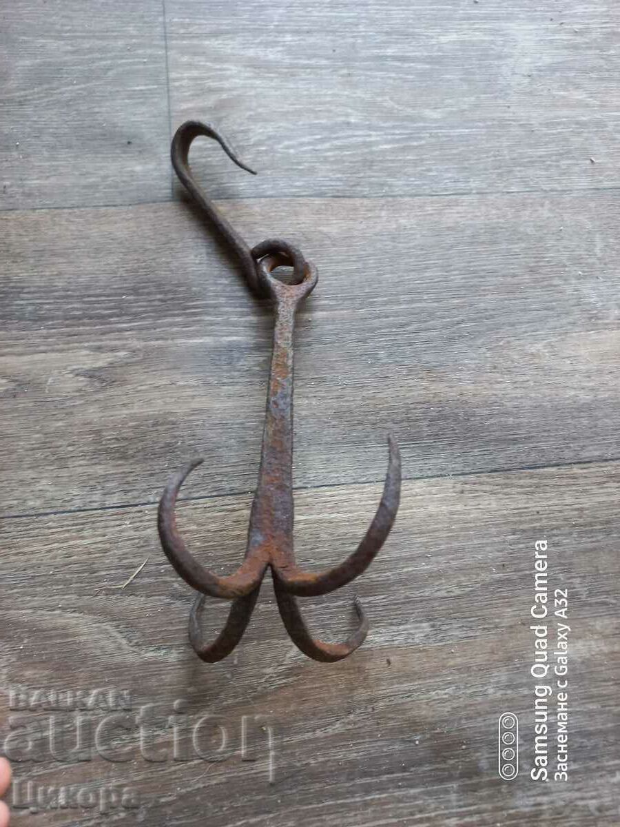 OLD CHANGEL HOOKED HAND FORGED FOUR
