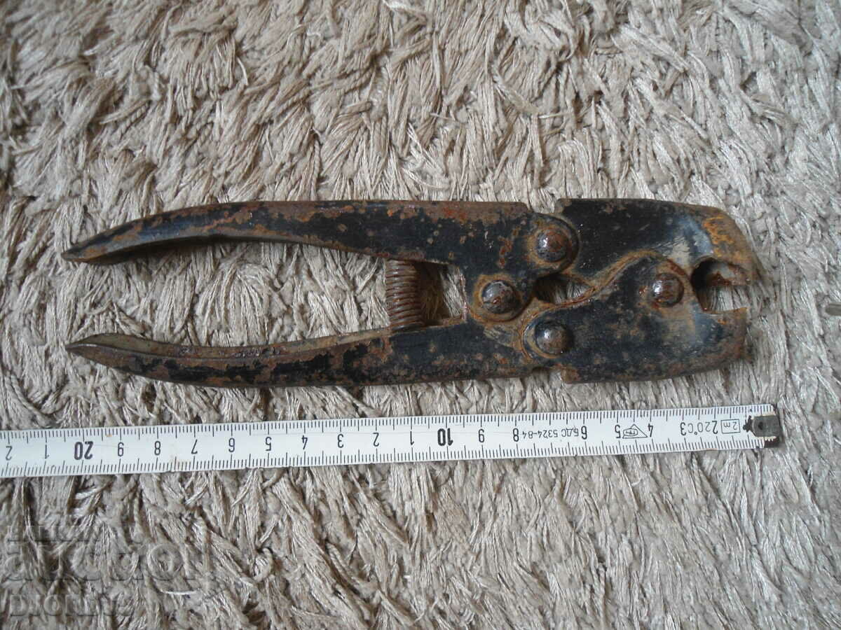 Old specialized pliers - 6 Old specialized pliers - 6