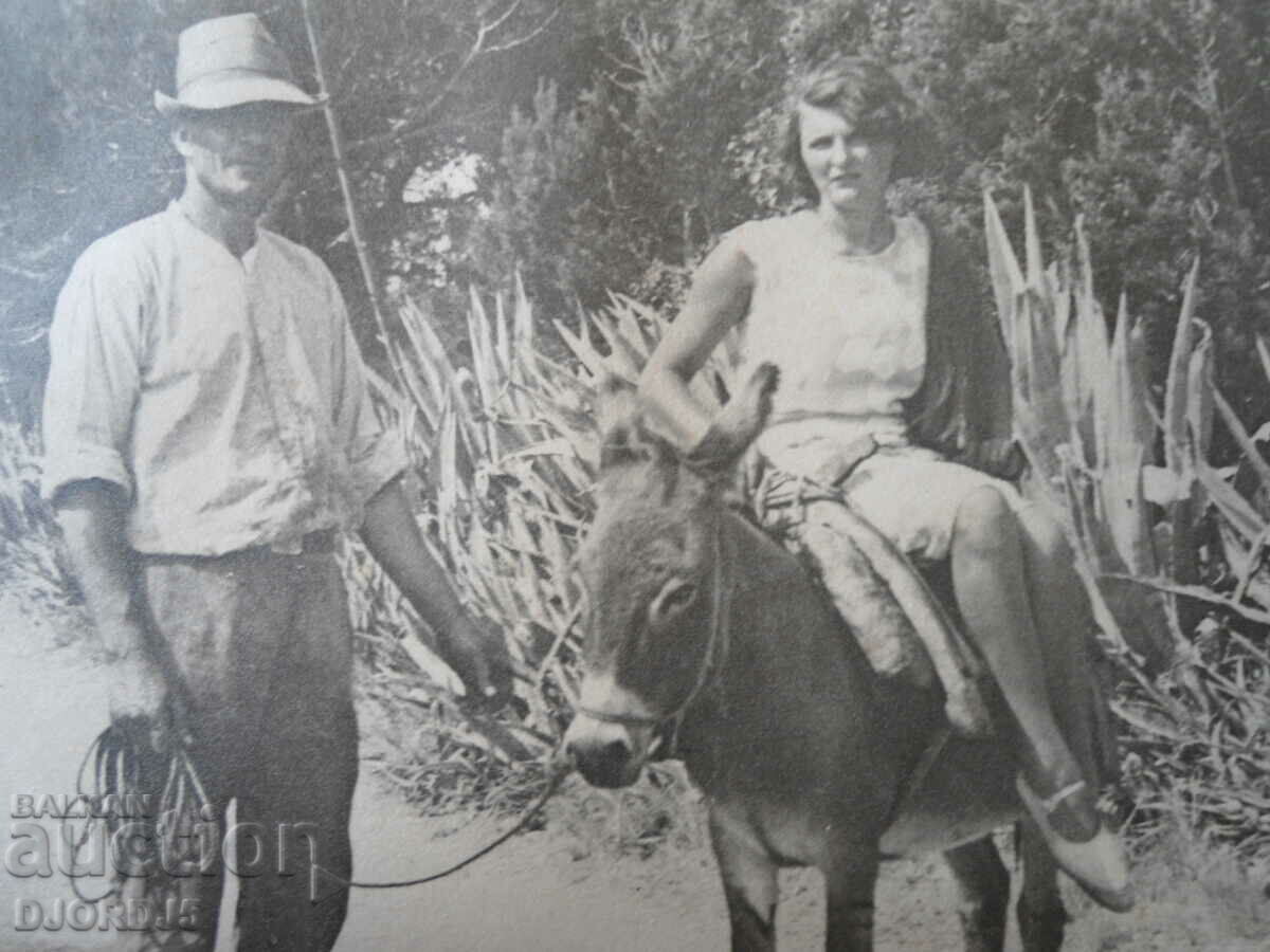 Delivery of Old photo, 1928 Delivery of Old photo, 1928