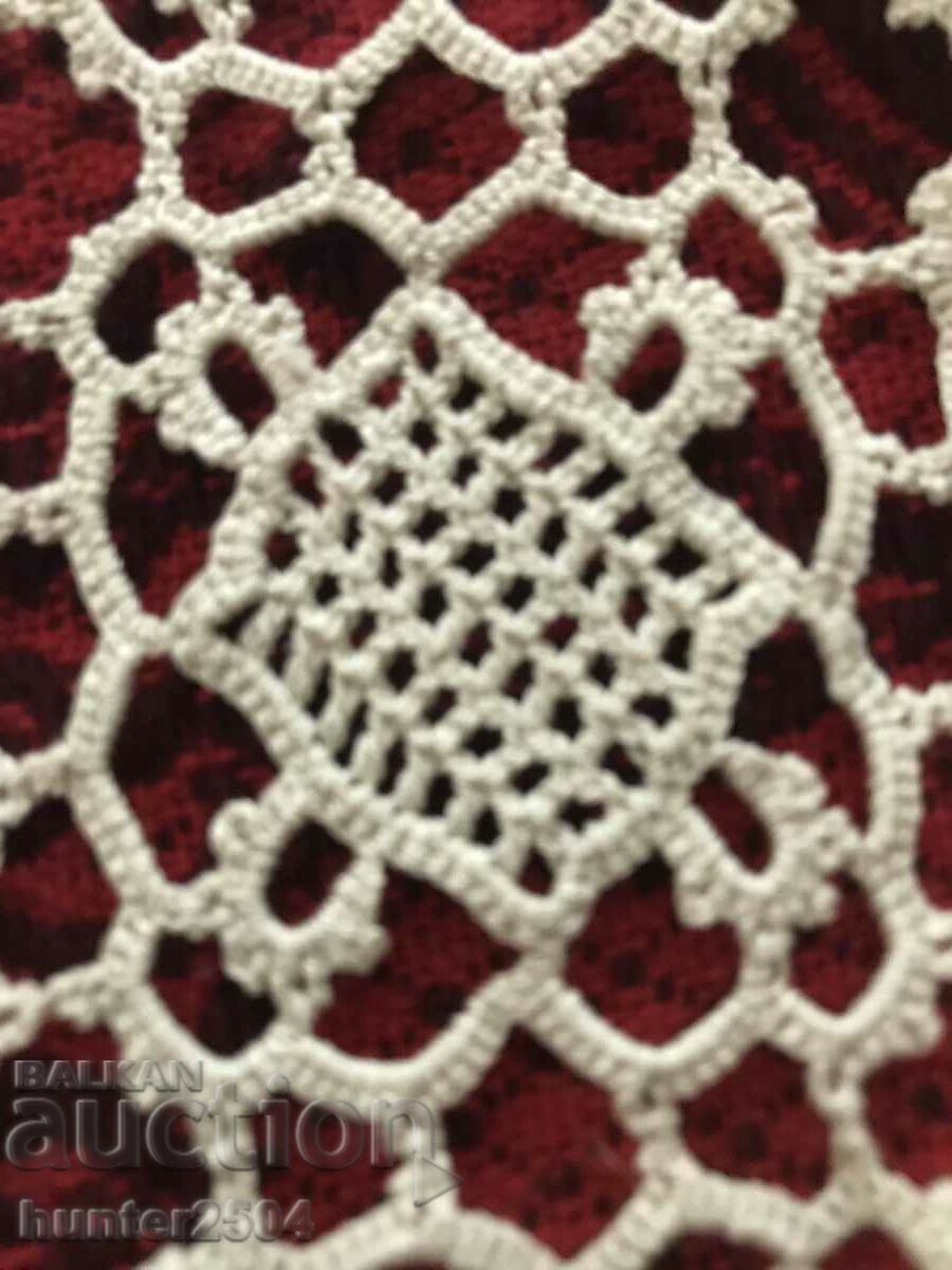 Tablecloth - one hook, 85/40 cm with price 29.95 BGN | € 15.31