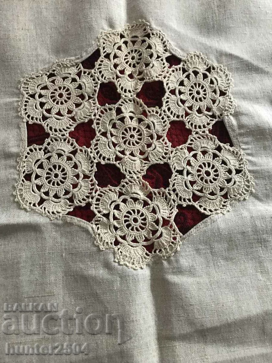 Linen tablecloth and crochet 115/90 cm with price 69.95 BGN | € 35.76