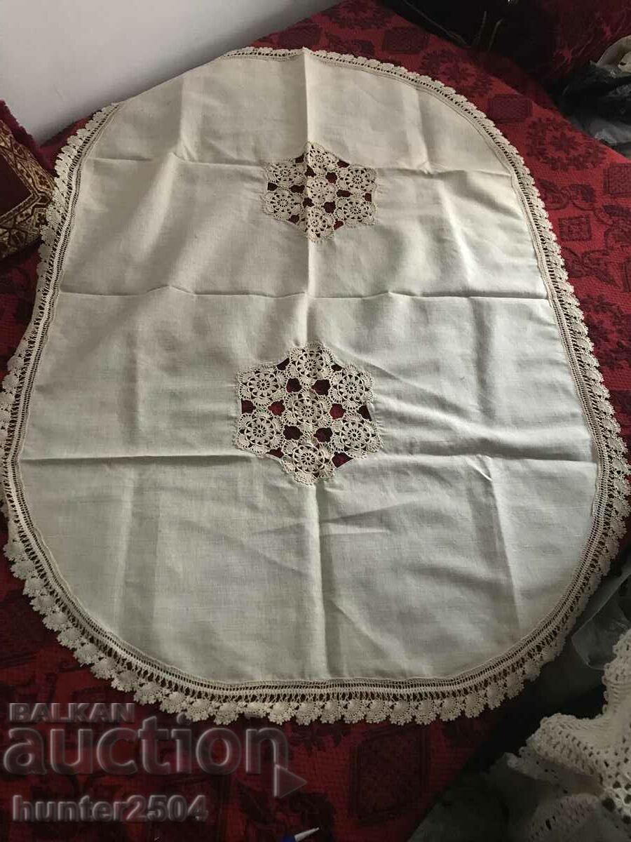 Delivery of Linen tablecloth and crochet 115/90 cm