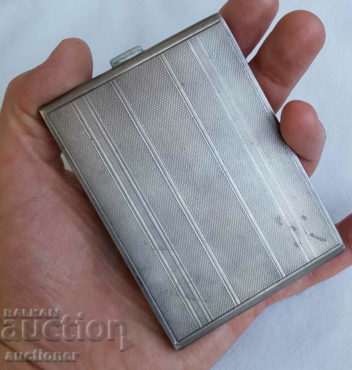 Delivery of Old Polish silver cigarette case with gold ornaments 14 k. Delivery of Old Polish silver cigarette case with gold ornaments 14 k.