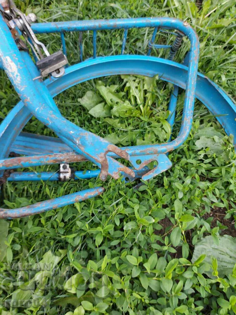 BALCANI - I you MODEL - PROIECT - Nr 158143 cu preț 67.50 BGN | € 34.51