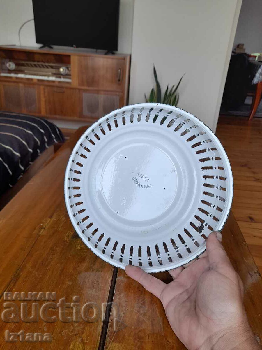 Old enamel plate, fruit bowl - 5 Old enamel plate, fruit bowl - 5