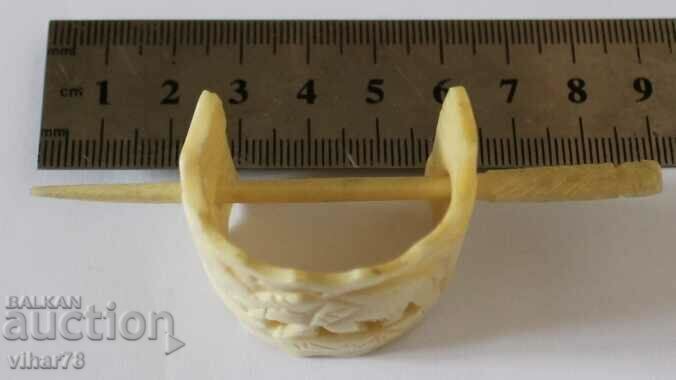 Old ivory hairpin with price 129.99 BGN | € 66.46 Old ivory hairpin with price 129.99 BGN | € 66.46