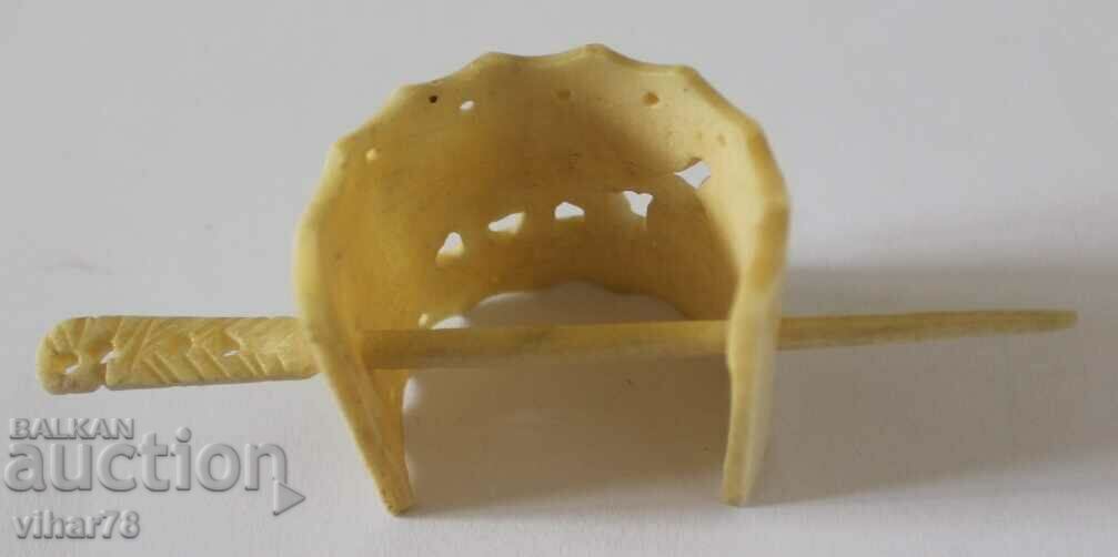 Delivery of Old ivory hairpin Delivery of Old ivory hairpin