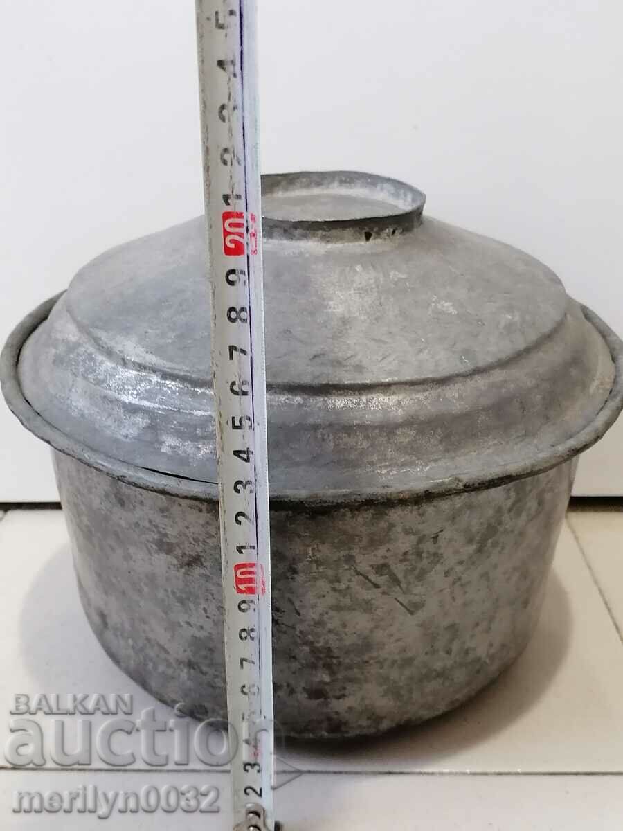 Auction Old tinned copper copper pot with lid Auction Old tinned copper copper pot with lid