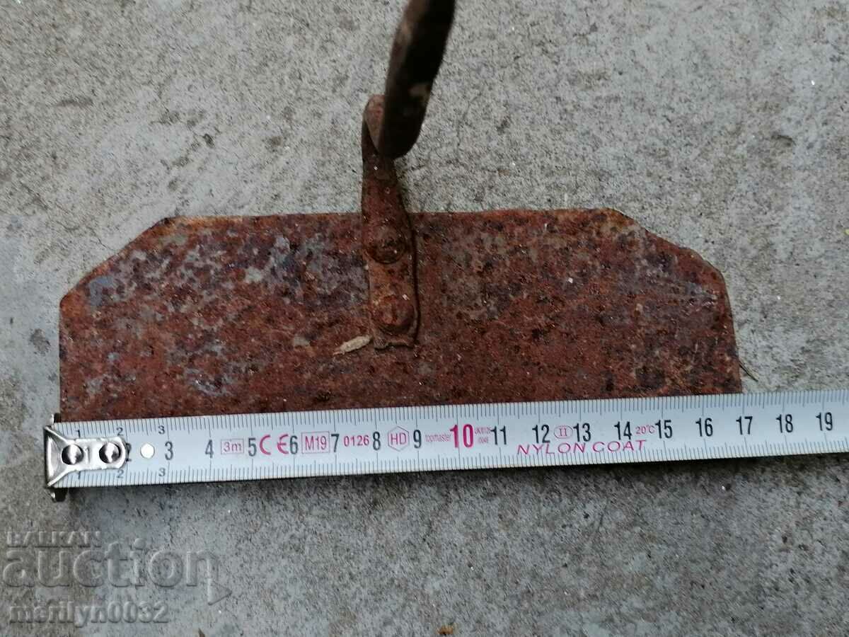 Delivery of Wrought iron paddle for stirring lime wrought iron Delivery of Wrought iron paddle for stirring lime wrought iron