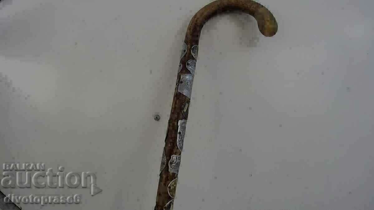 Аукцион Дървен бастун Аукцион Дървен бастун