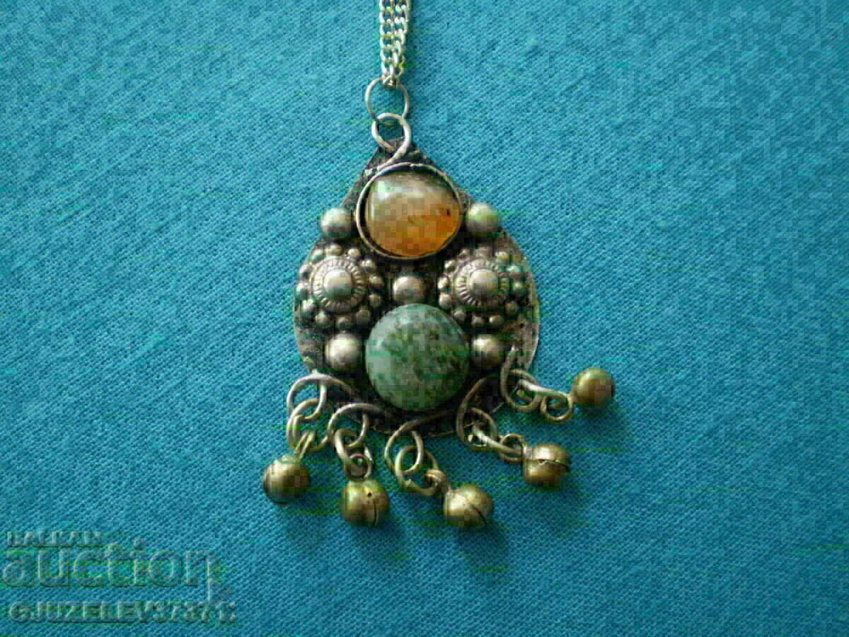 women's medallion made of natural stones and sachan with price 30.00 BGN | € 15.34 women's medallion made of natural stones and sachan with price 30.00 BGN | € 15.34