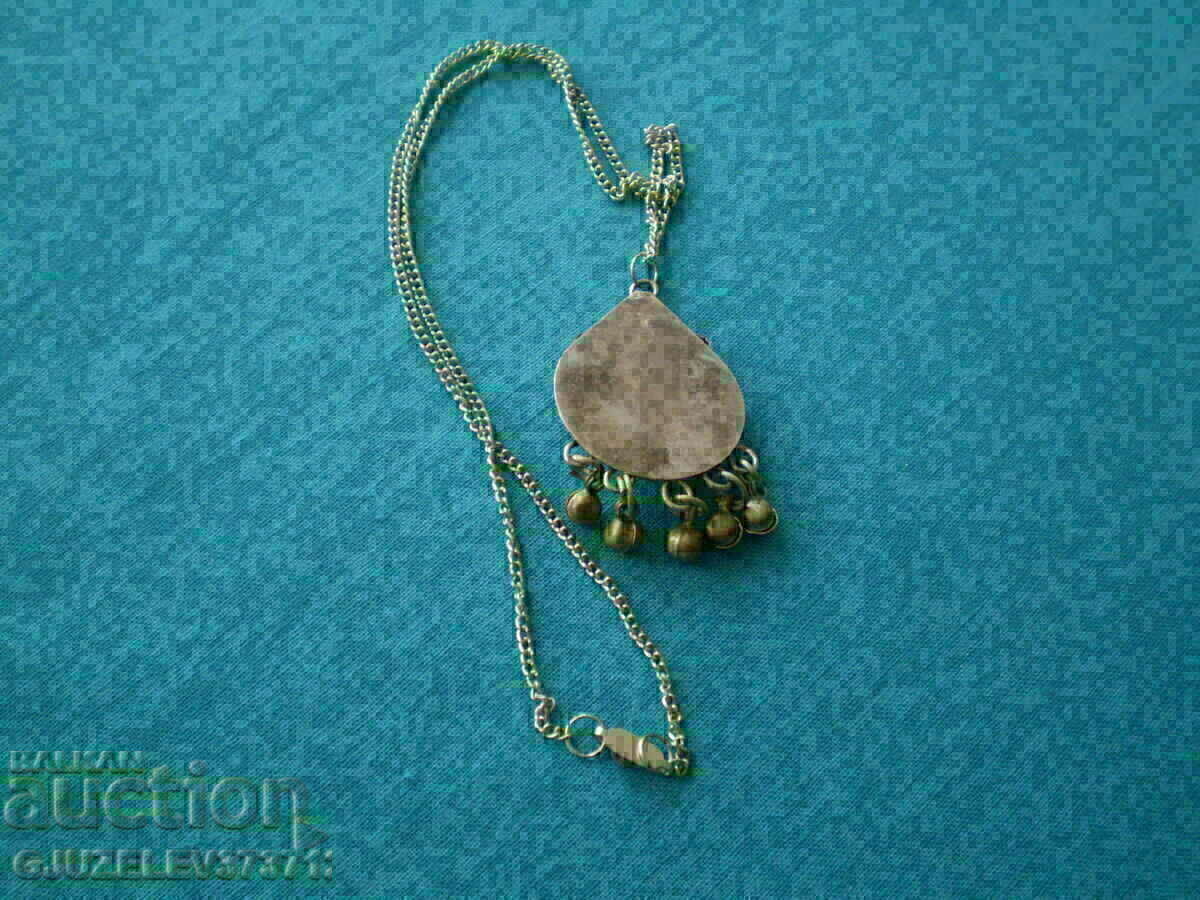 women's medallion made of natural stones and sachan - 7 women's medallion made of natural stones and sachan - 7