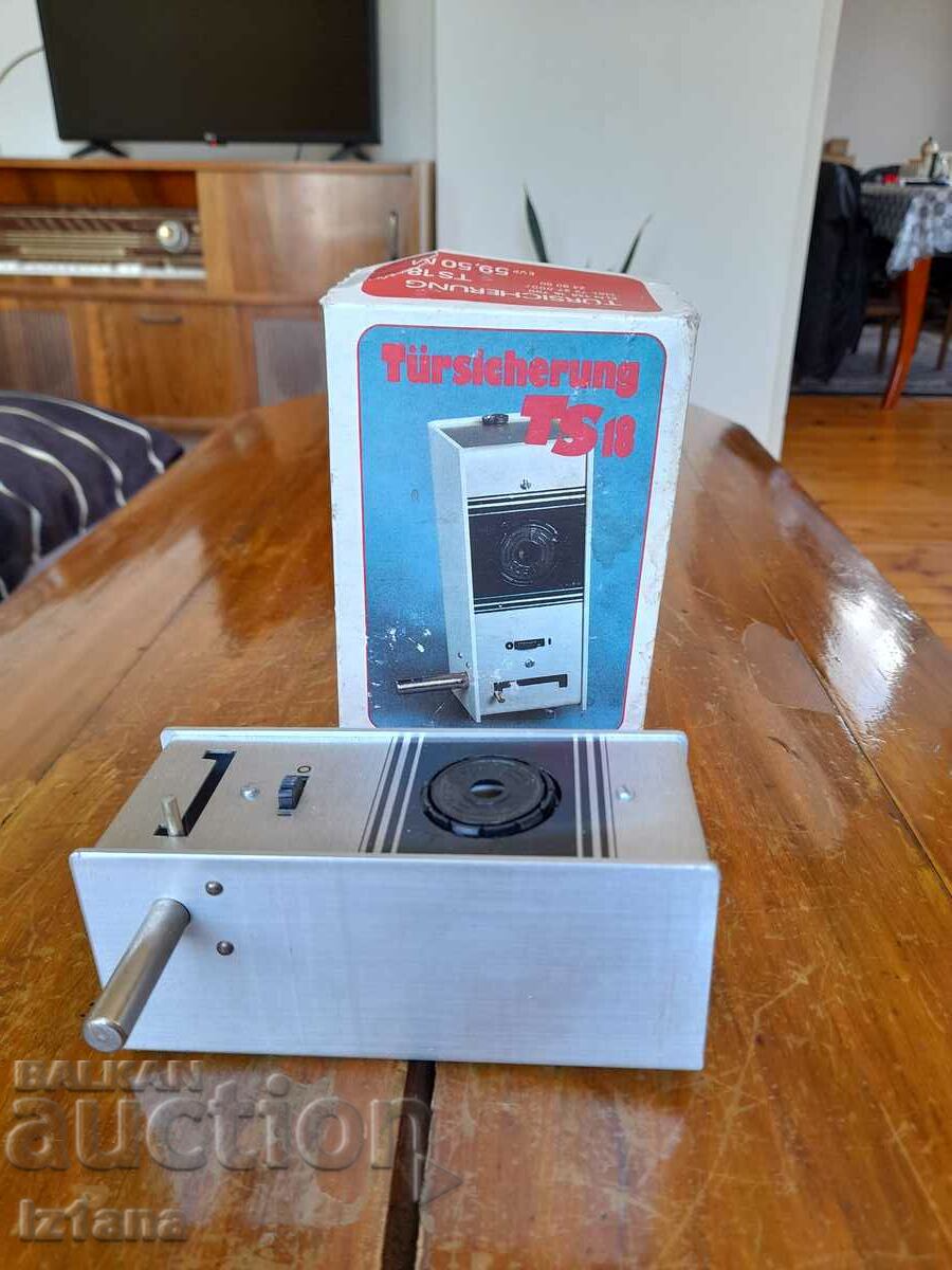 Old electric door lock Tursicherung TS 18 with price 30.00 BGN | € 15.34 Old electric door lock Tursicherung TS 18 with price 30.00 BGN | € 15.34