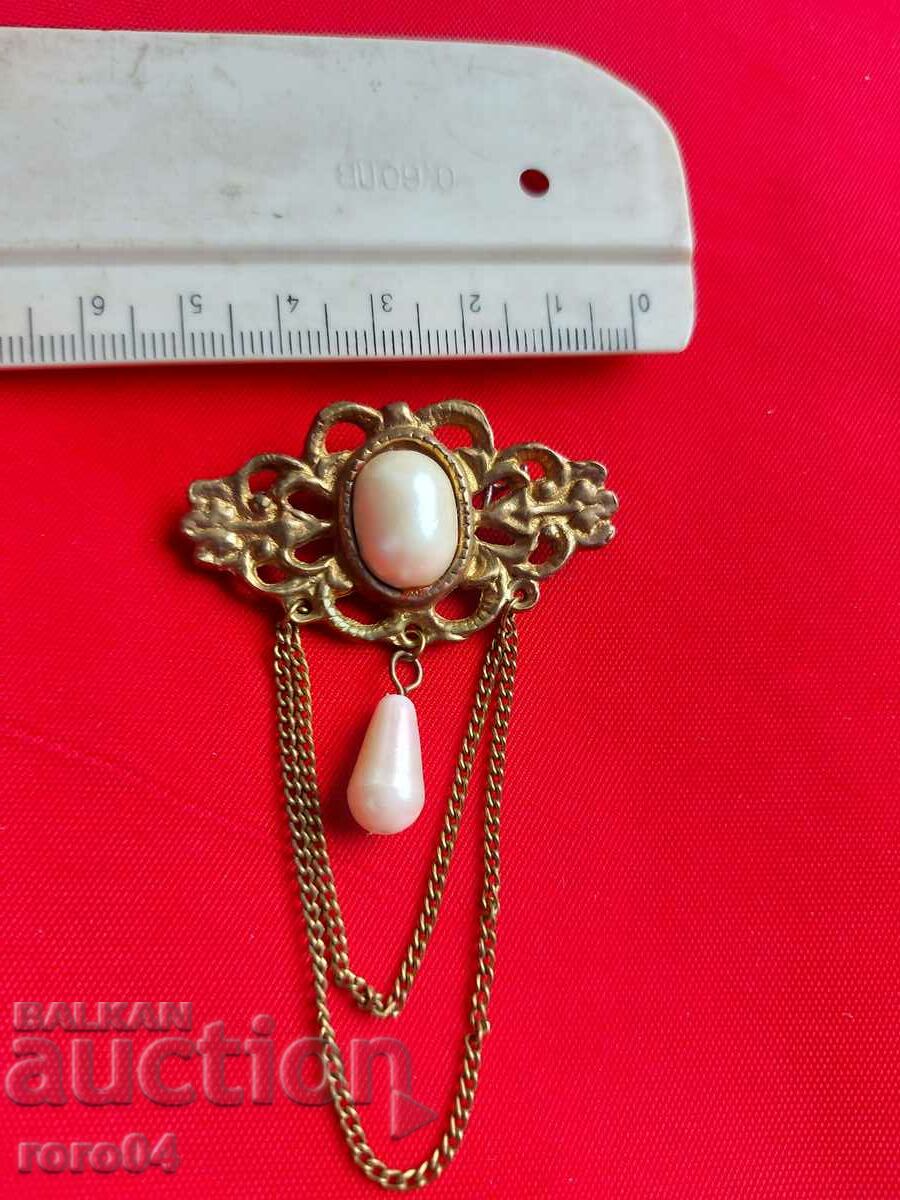 BROOCH - OLD - 5 BROOCH - OLD - 5