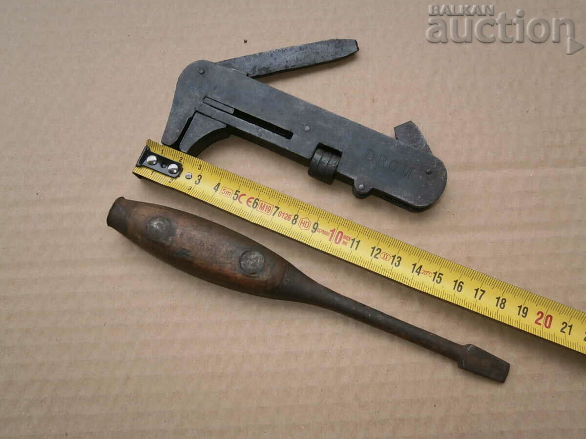 sliding wrench D R G M and zip screwdriver WW1 WW2 WWII WWI lot with price 111.00 BGN | € 56.75 sliding wrench D R G M and zip screwdriver WW1 WW2 WWII WWI lot with price 111.00 BGN | € 56.75