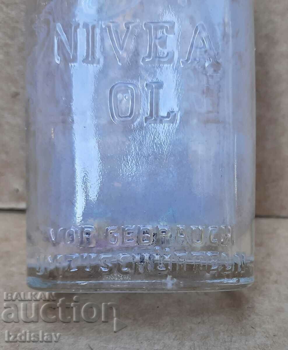 Δημοπρασία Αντίκα μπουκάλι μέρος μιας συλλογής