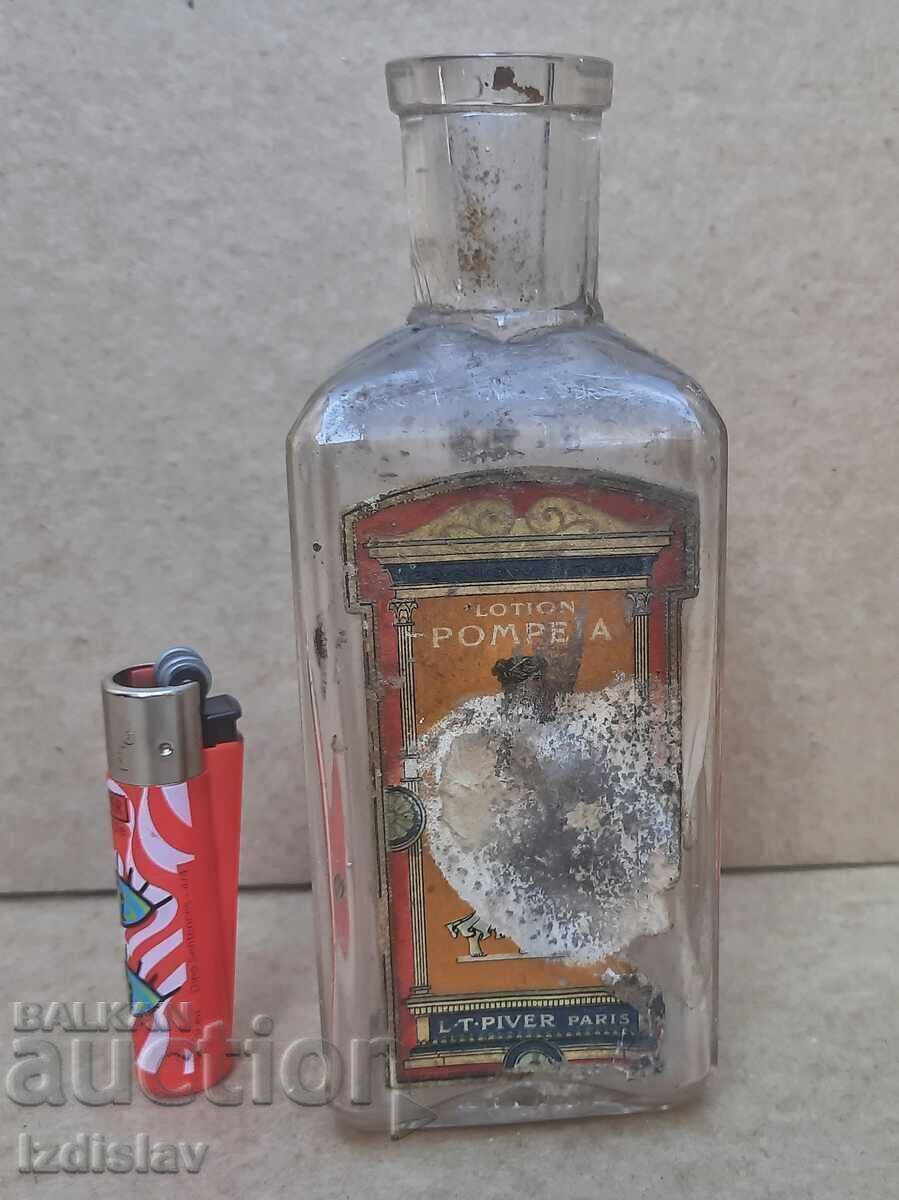 Старинно шише част от колекция с цена € 21.00 | 41.07 лв. Старинно шише част от колекция с цена € 21.00 | 41.07 лв.