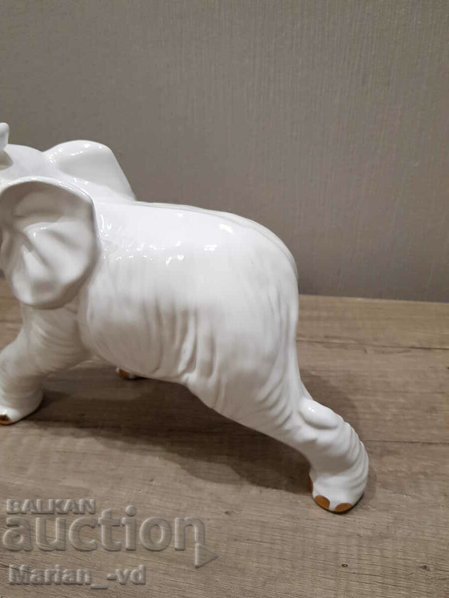 Auction Porcelain elephant Auction Porcelain elephant