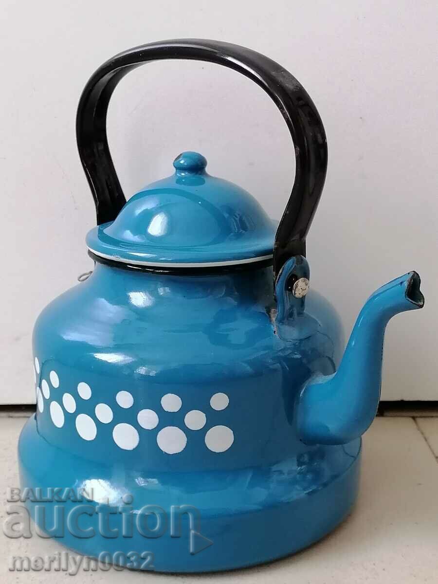 Enameled teapot from the saucepan with enamel coffee pot with price 55.00 BGN | € 28.12 Enameled teapot from the saucepan with enamel coffee pot with price 55.00 BGN | € 28.12