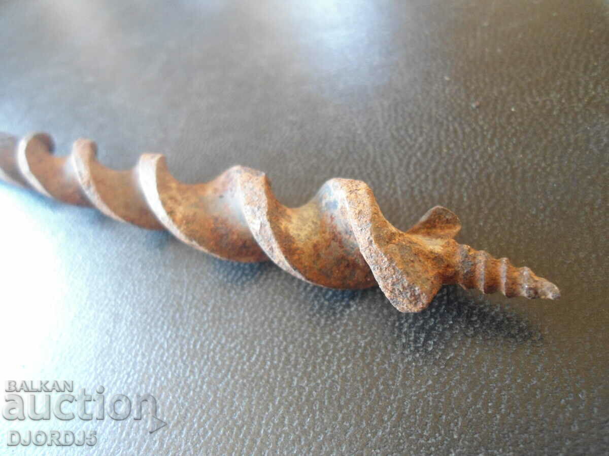 burghiu vechi cu preț 2.00 BGN | € 1.02