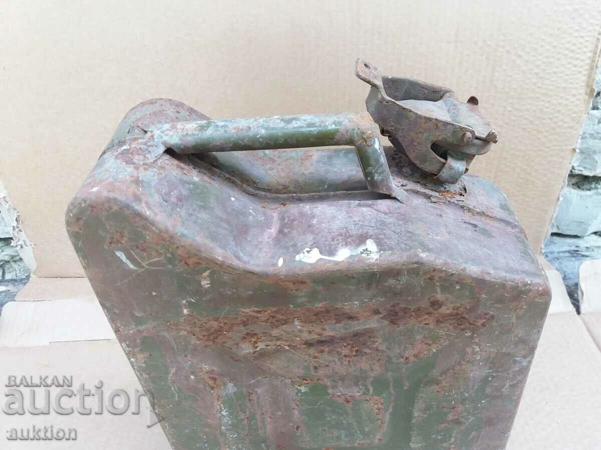 ΣΩΛΗΝΑΣ ΚΑΥΣΙΜΟΥ 10 ΛΙΤΡΩΝ - ΣΤΡΑΤΙΩΤΙΚΟ ΓΙΑ ΔΙΑΚΟΣΜΗΣΗ με τιμή 6.99 BGN | € 3.57