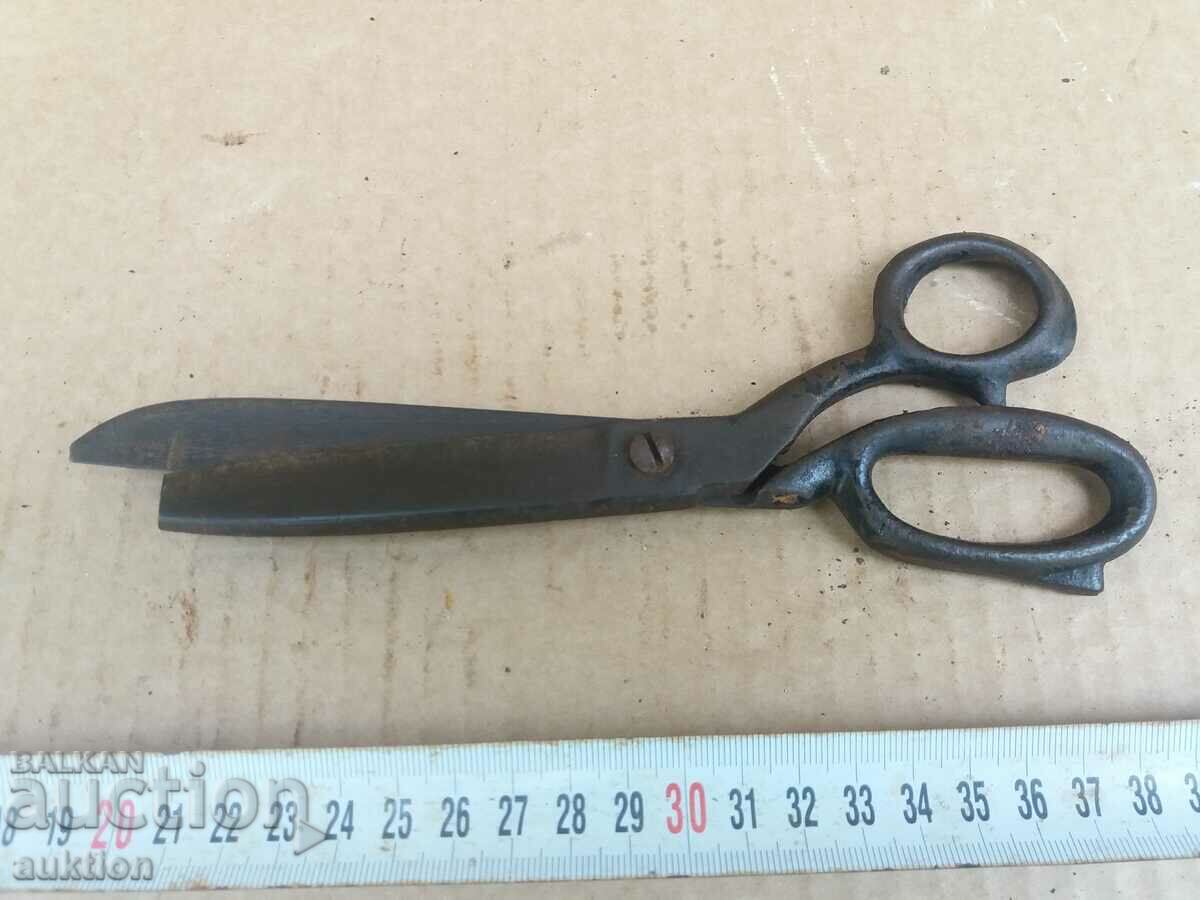 Auction OLD ABADJI SCISSORS - BOILER Auction OLD ABADJI SCISSORS - BOILER