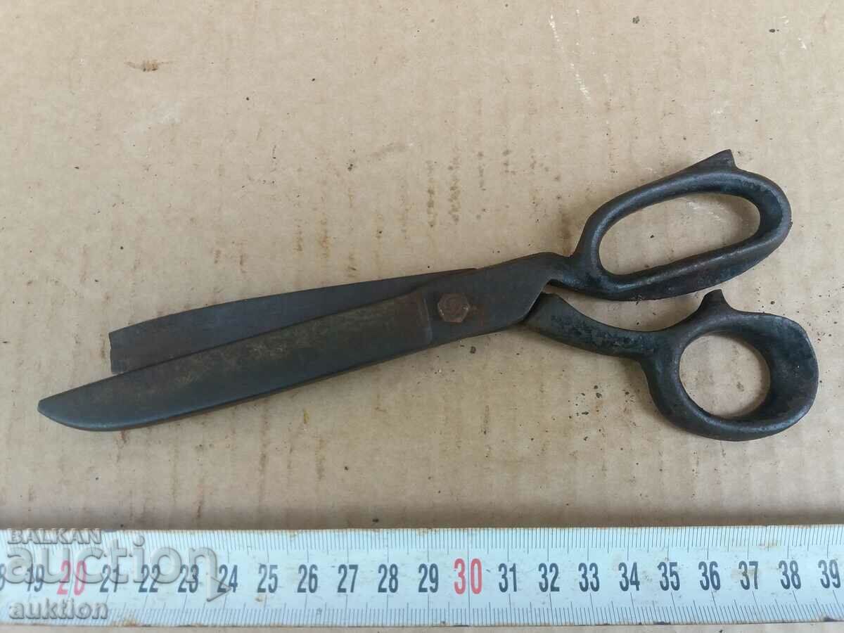 Delivery of OLD ABADJI SCISSORS - BOILER Delivery of OLD ABADJI SCISSORS - BOILER