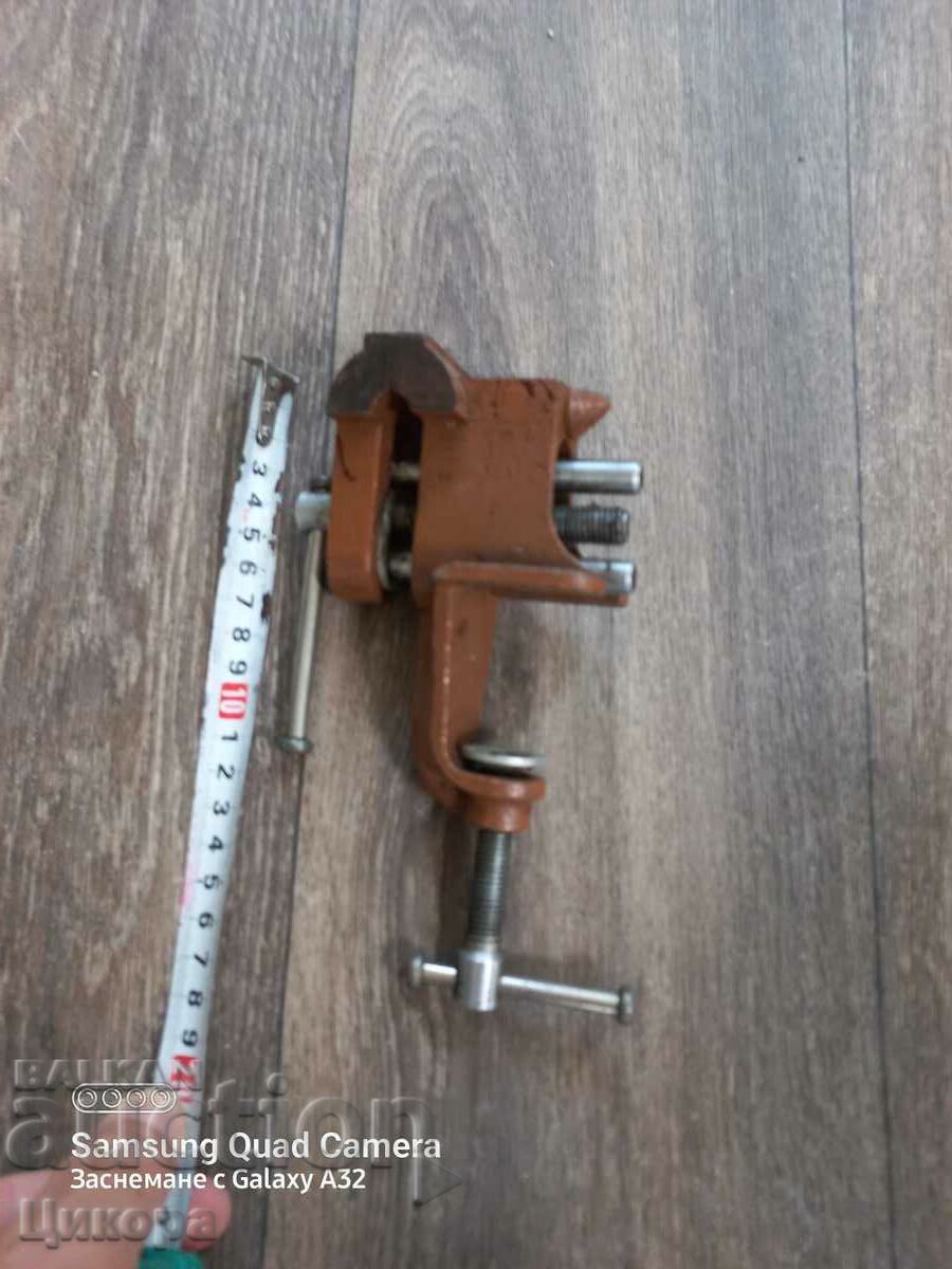 A LITTLE MENGEME WATCHMAKER'S WATCHMAKER with price 50.00 BGN | € 25.56 A LITTLE MENGEME WATCHMAKER'S WATCHMAKER with price 50.00 BGN | € 25.56