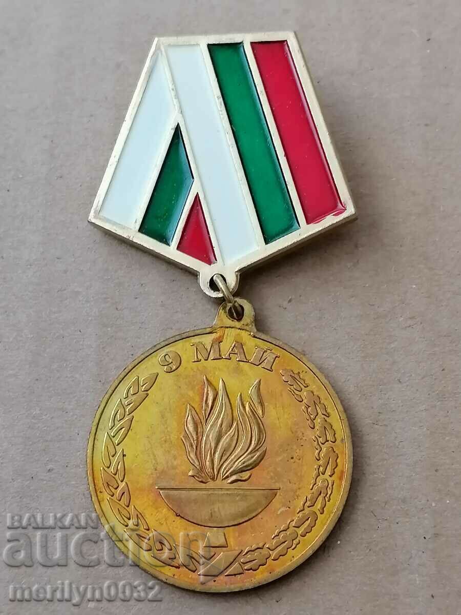 Medalie 50 de ani de la Victorie